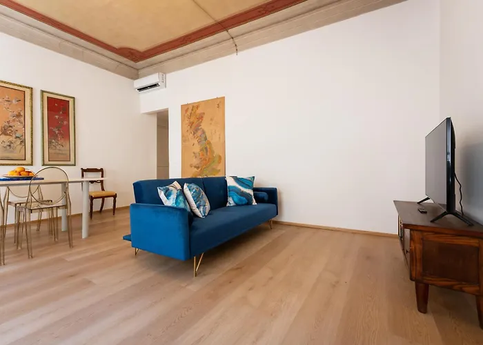 Keys Of Italy - Reparata Big 13 - 2 Bedrooms Florentine House Apartment *