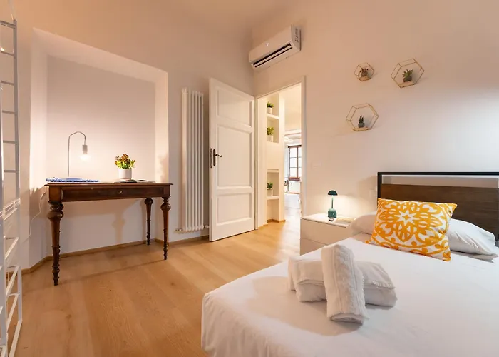 Apartment Keys Of Italy - Reparata Big 13 - 2 Bedrooms Florentine House